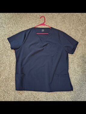 Women's Cozyfit Navy V-Neck Medical Scrub Top - Size XXL